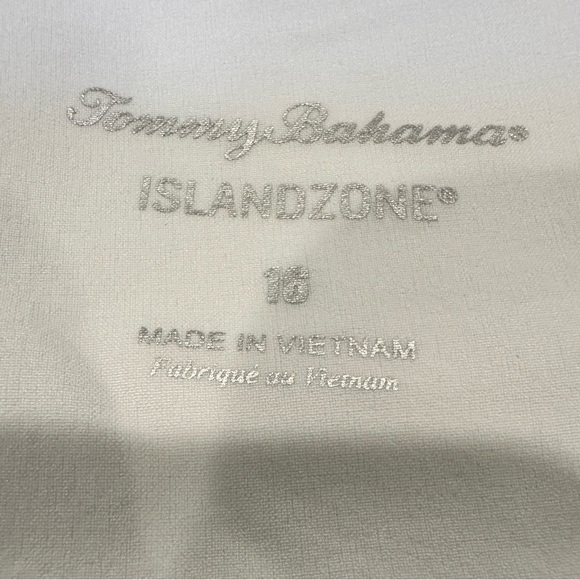 Tommy Bahama Women's White Shorts - Picture 4 of 4